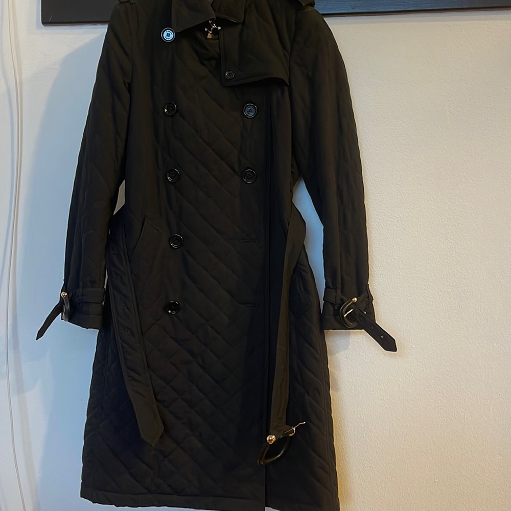 BURBERRY double-breasted quilted coat. Size S. Made in England. Authentic 100%